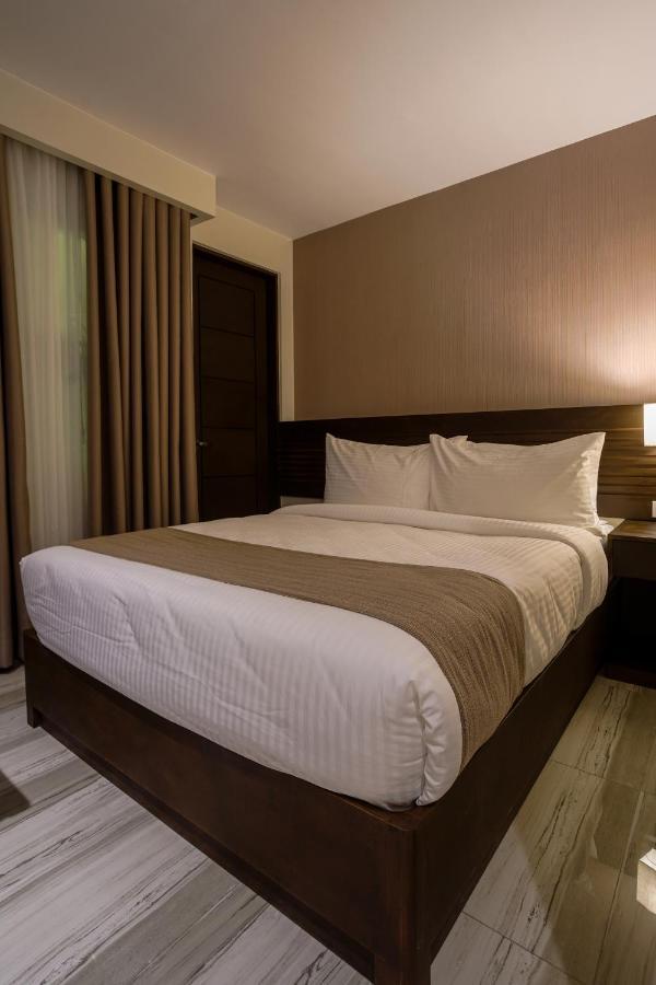 Hotel Areca Legazpi City Exteriör bild
