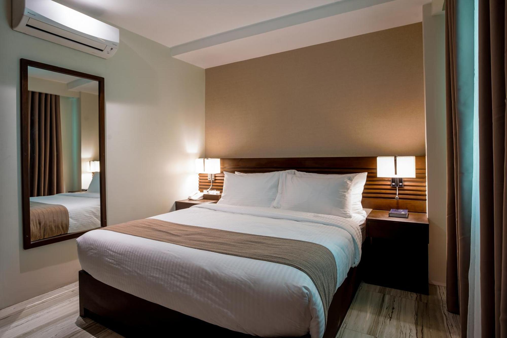 Hotel Areca Legazpi City Exteriör bild